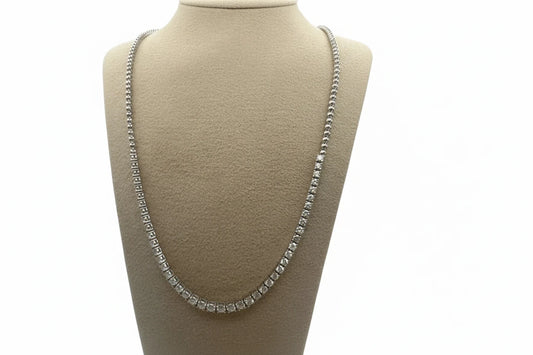 Collier en or blanc 18 carats serti de diamants taille brillant, environ 4 carats HSI - 47 cm
