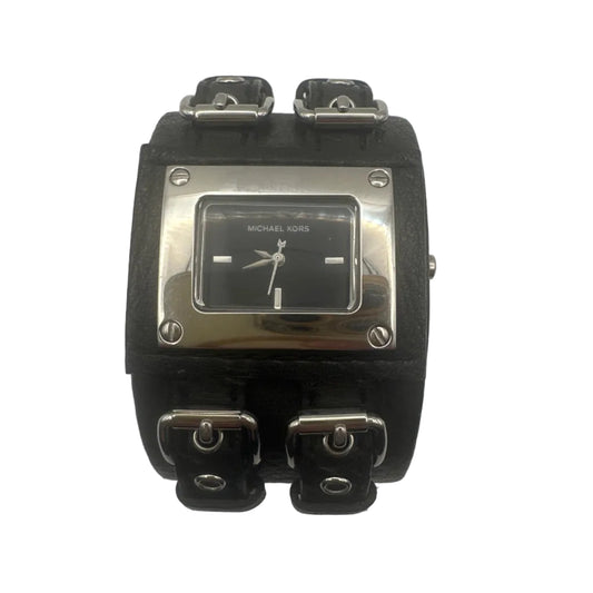 Michael Kors MK-2152 – Statement-Armbanduhr mit Lederarmband