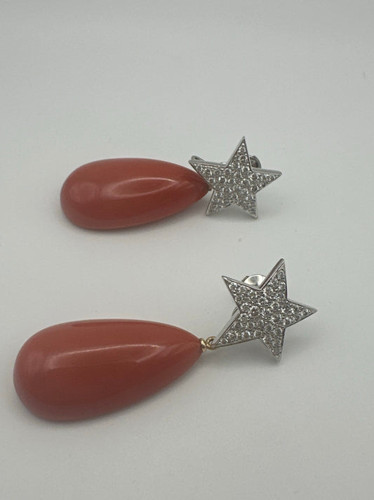 Boucles d'oreilles d'occasion en or blanc 18 carats avec corail et diamants – fermoir spécial
